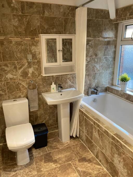 Coniston House Lancaster 3 Bedrooms Parking And Garden Bagian luar foto